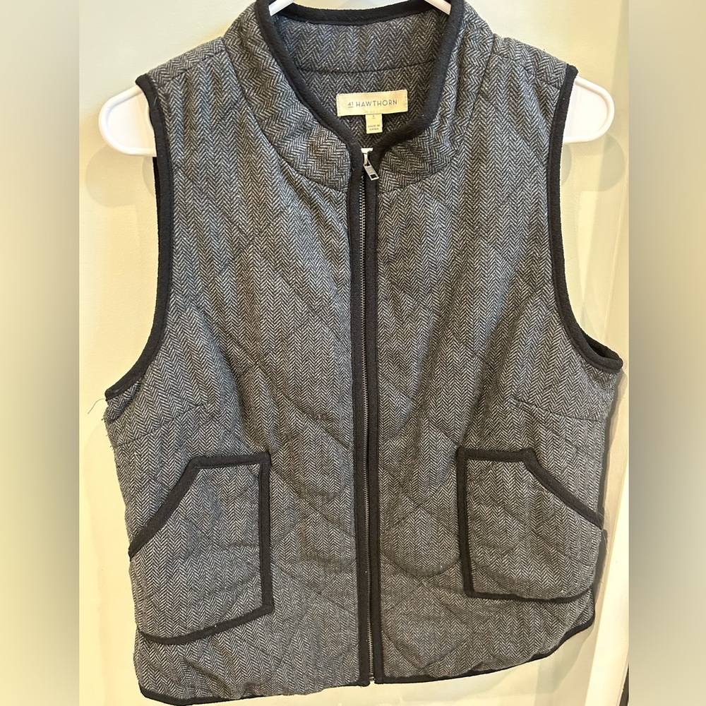 Women’s 41 Hawthorn Black and White Vest Size Large